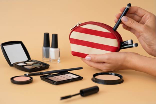 لوازم آرایشی ضروری دخترانه