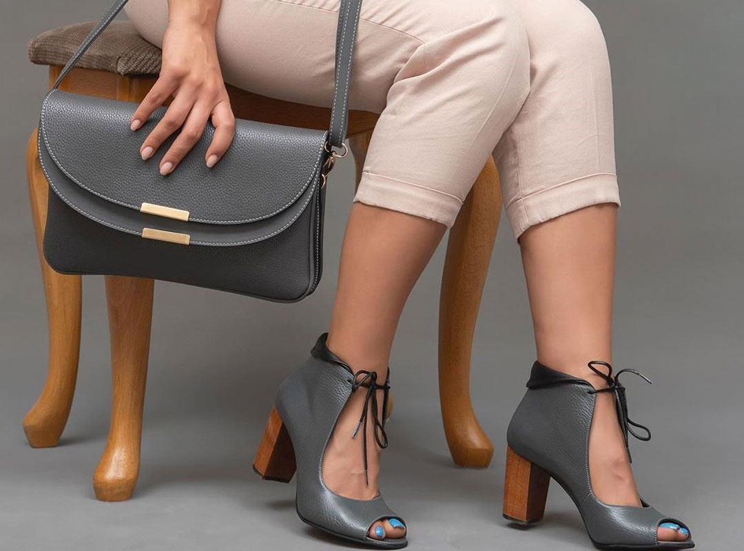 اهمیت انتخاب ست کیف و کفش در استایل